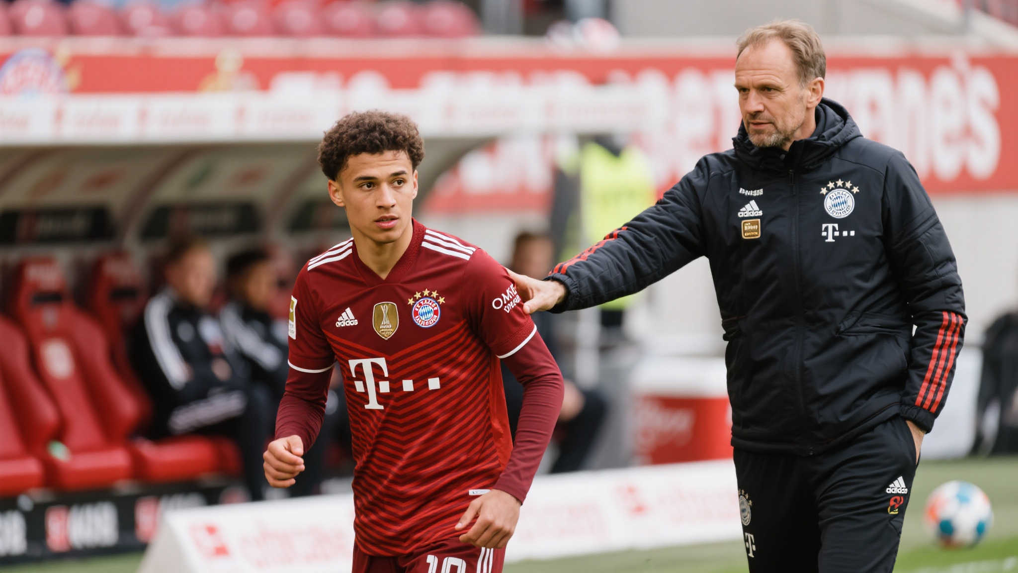 此外，德甲劲旅的主教练以善于调教防守球员著称，这无